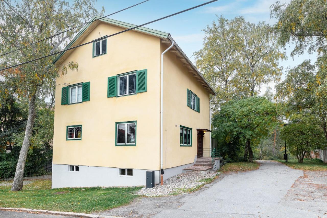Fantastic 4 Bedroom Home In Bromma With Everything Estocolmo Exterior foto