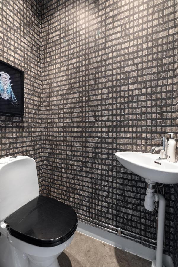 Fantastic 4 Bedroom Home In Bromma With Everything Estocolmo Exterior foto