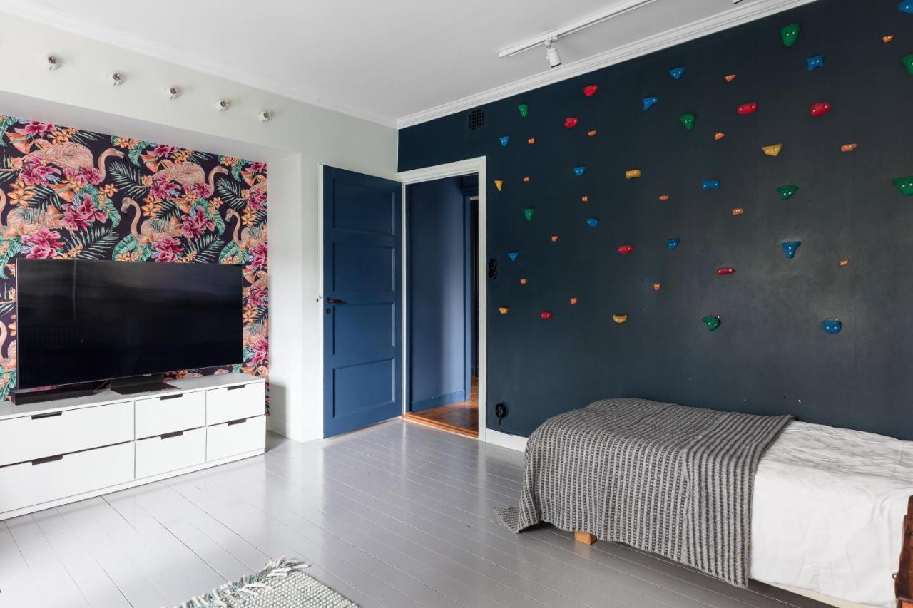 Fantastic 4 Bedroom Home In Bromma With Everything Estocolmo Exterior foto